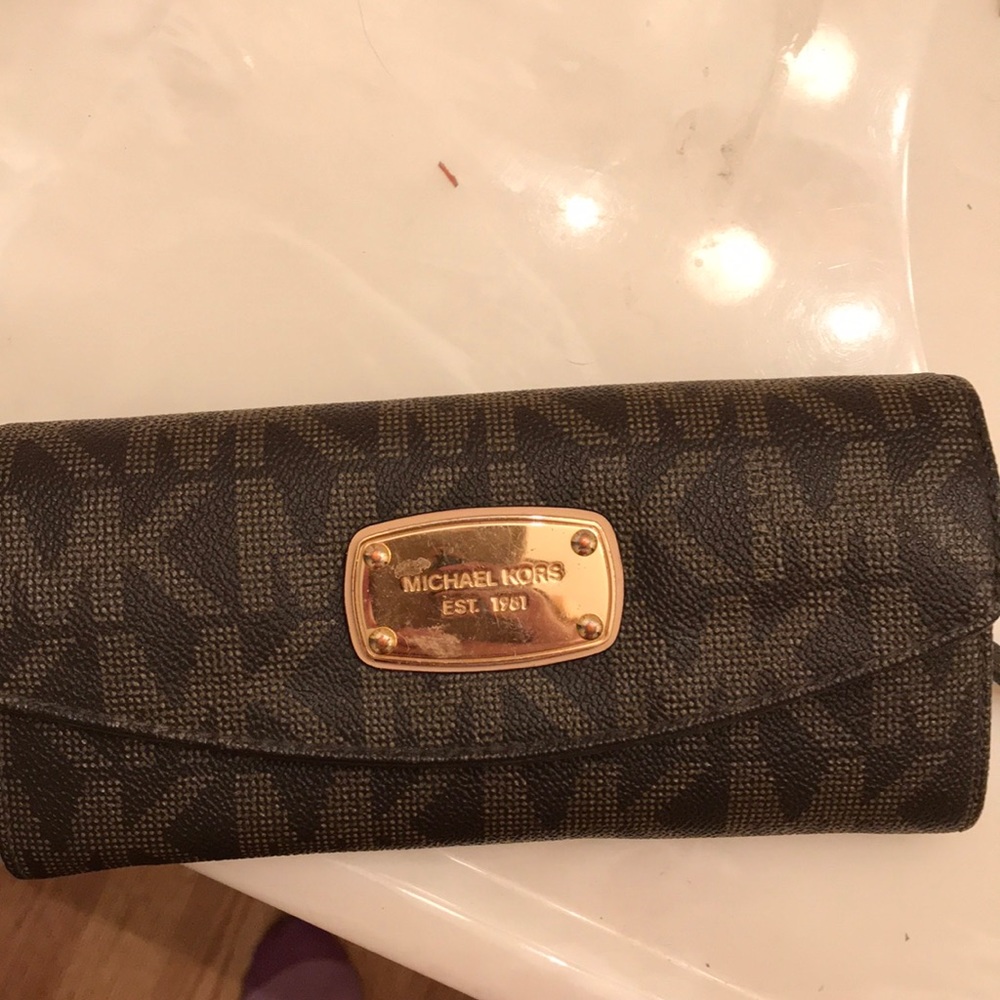 Michael Kors used wallet
